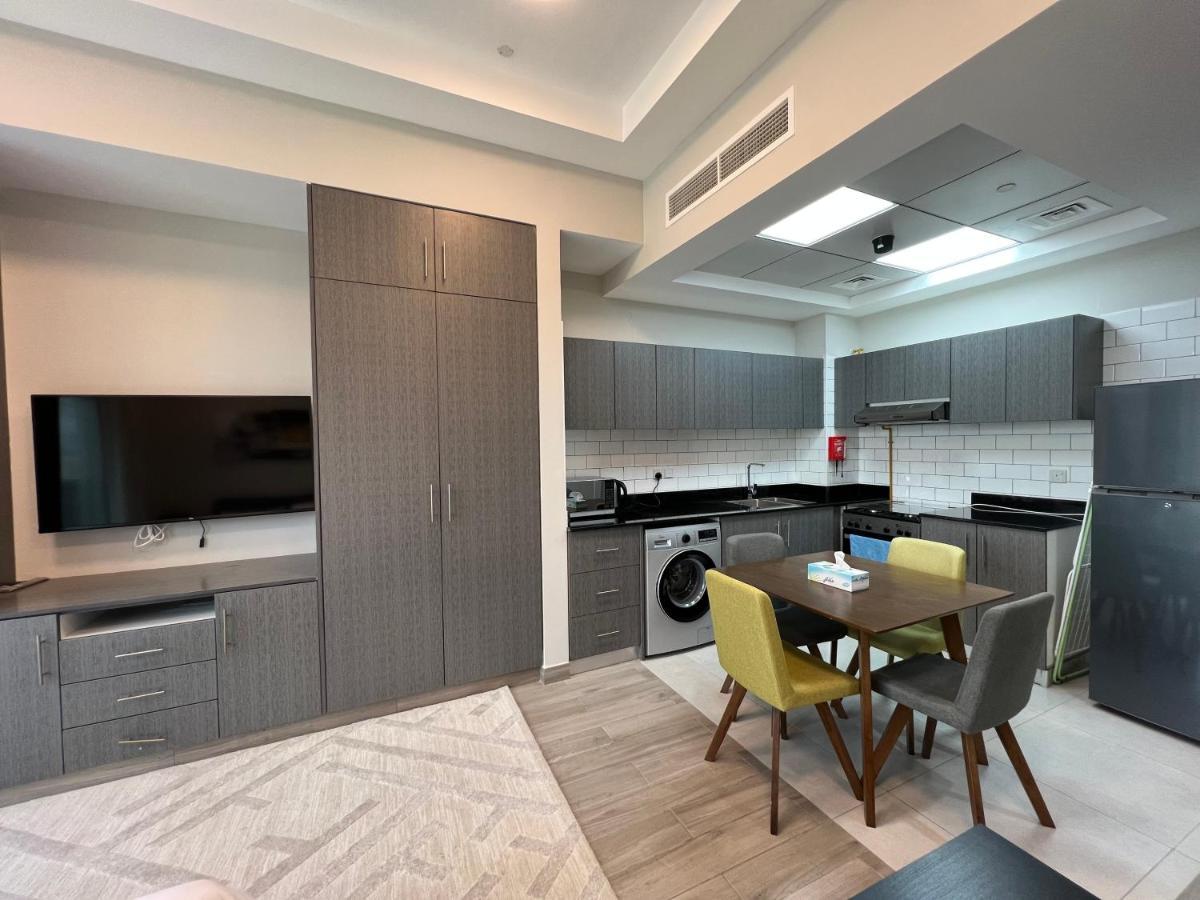 Penrose Place Dubai Jvc Exterior photo