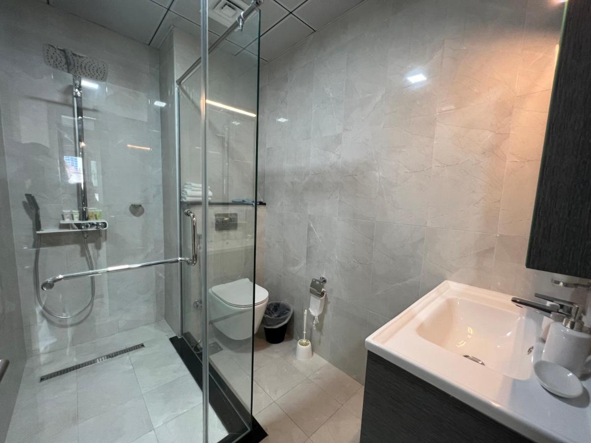 Penrose Place Dubai Jvc Exterior photo